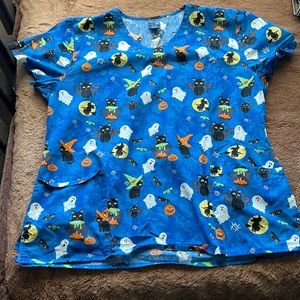 EUC scrub top Halloween theme